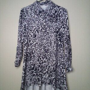New Directions Shirt Blouse M 3/4 Gathered Sleeves Button Up Animal Print